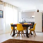 Apartamento Hola House Politeama Theatre *