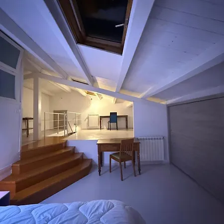 Hola House Politeama Theatre 아파트