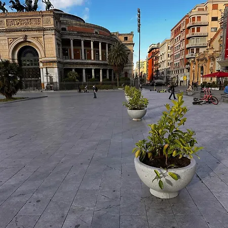 Hola House Politeama Theatre Apartment *