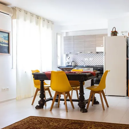 Apartamento Hola House Politeama Theatre *