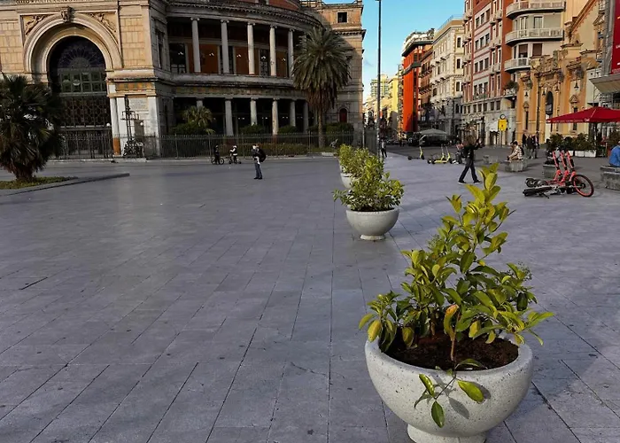 Hola House Politeama Theatre 아파트 *